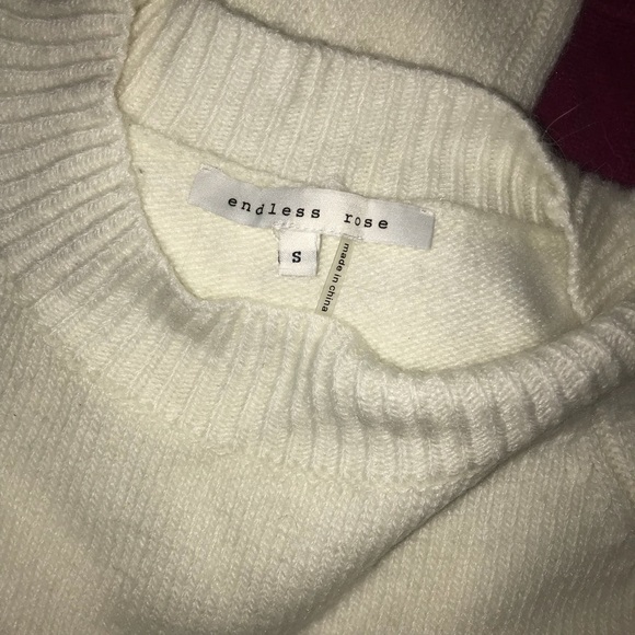 Cropped white sweater - Picture 2 of 2